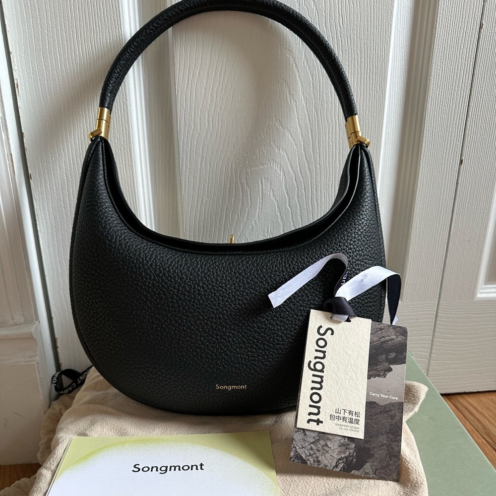 Songmont Luna Black in Black
